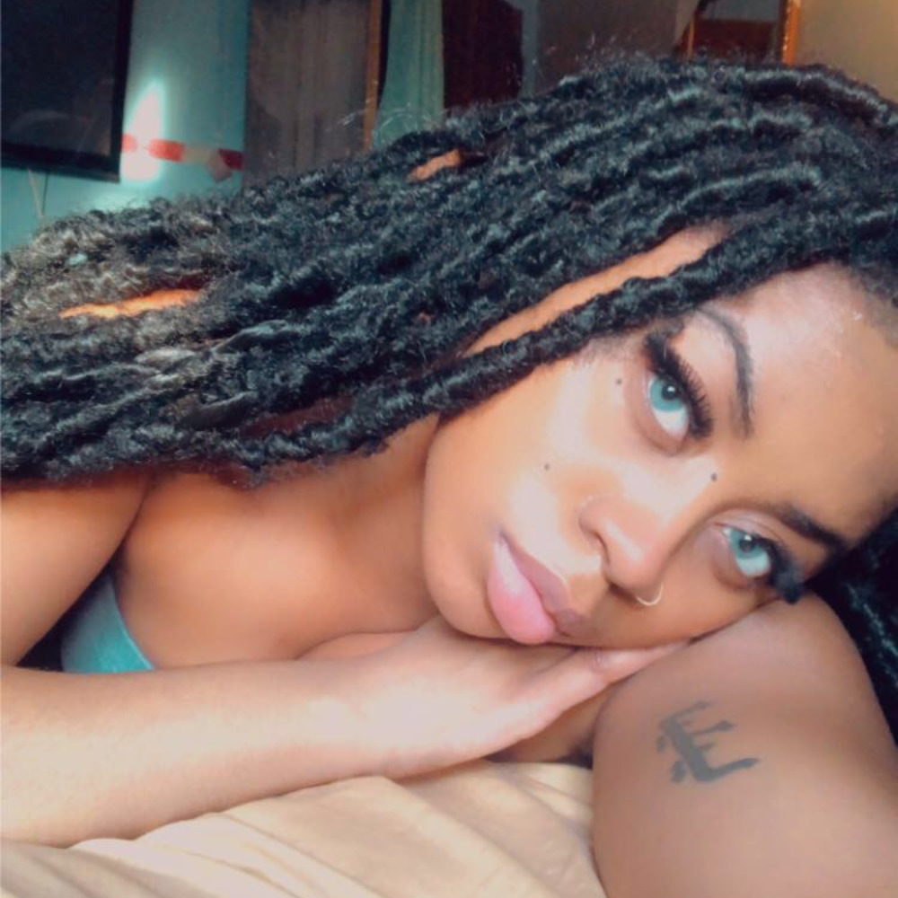 Meet your Posher, Serina